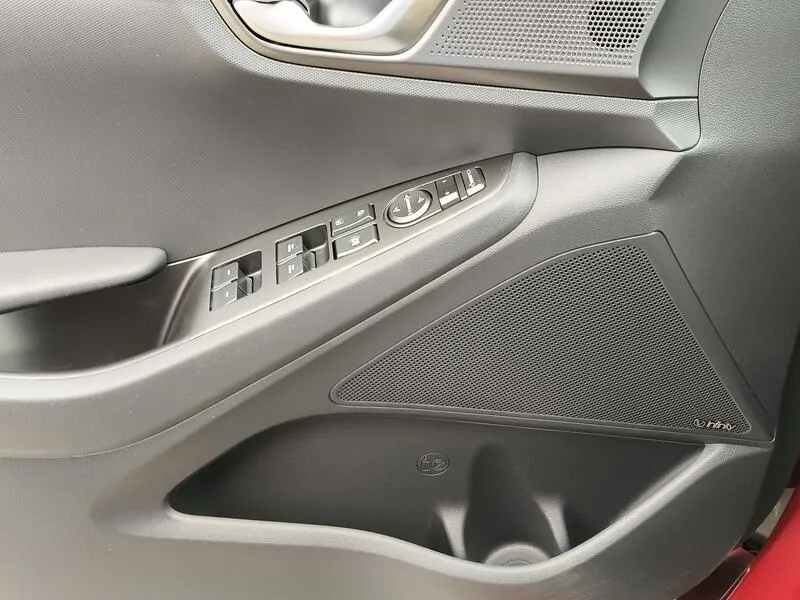 Hyundai Ioniq 1.6 GDI HEV Tecno - foto 30