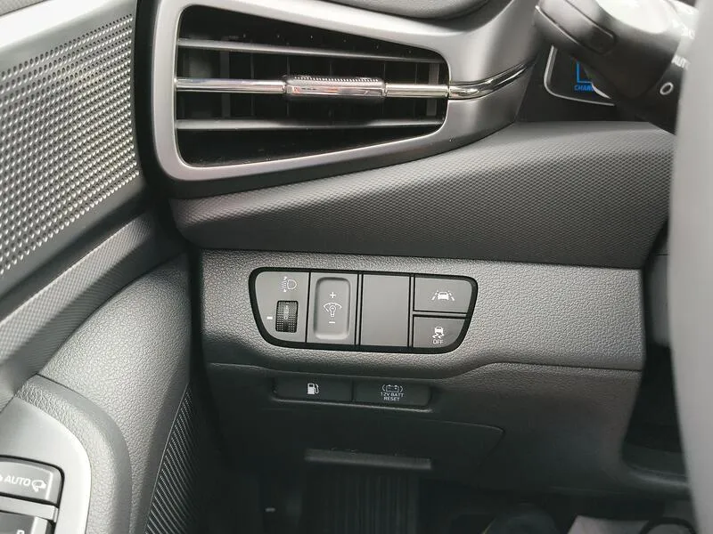 Hyundai Ioniq 1.6 GDI HEV Tecno - foto 28