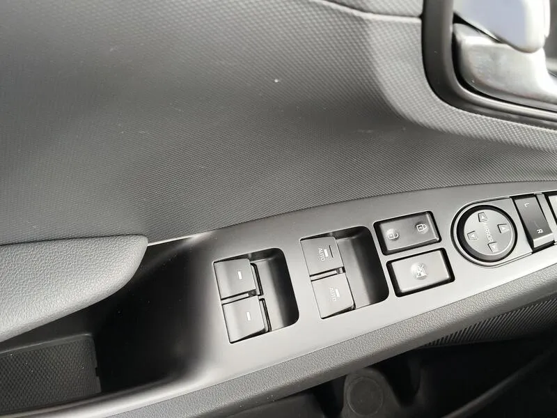 Hyundai Ioniq 1.6 GDI HEV Tecno - foto 29