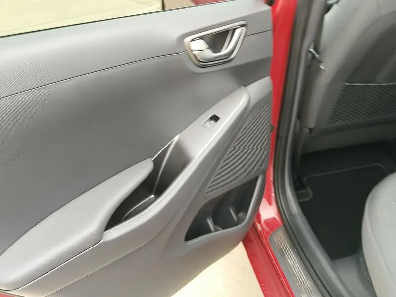 Hyundai Ioniq 1.6 GDI HEV Tecno - foto 35