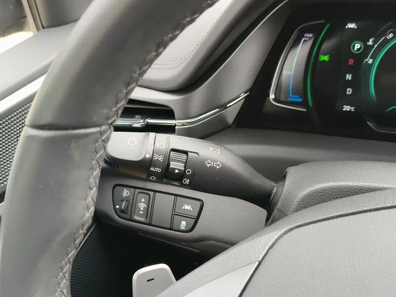 Hyundai Ioniq 1.6 GDI HEV Tecno - foto 27