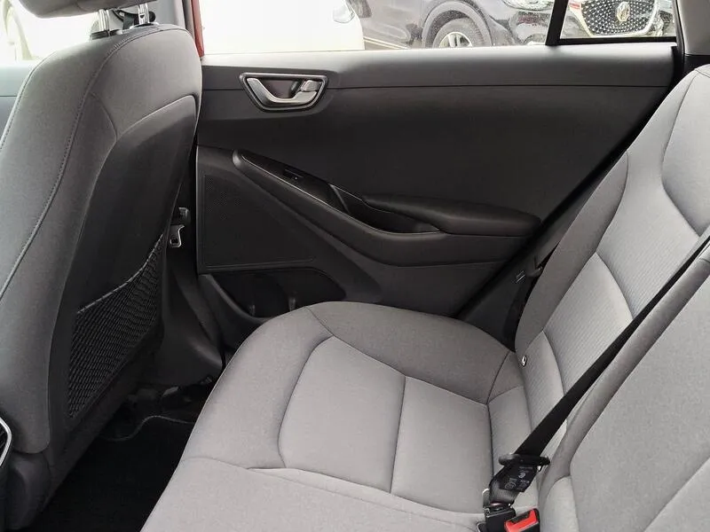 Hyundai Ioniq 1.6 GDI HEV Tecno - foto 32