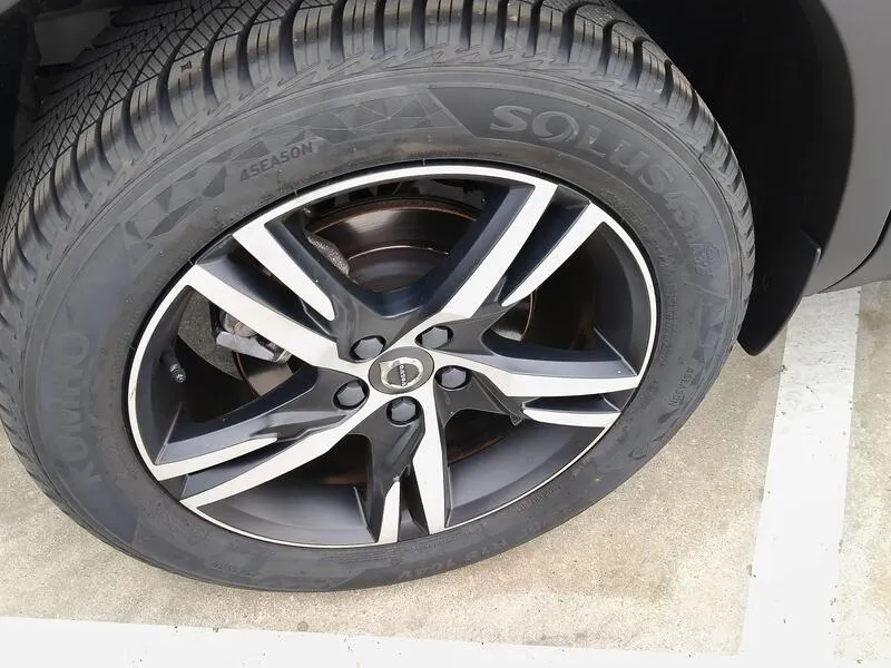Volvo XC40 2.0 B4 G AWD R-Design - foto 42
