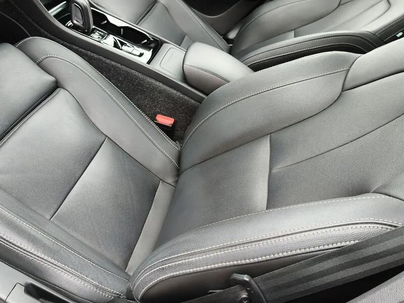 Volvo XC40 2.0 B4 G AWD R-Design - foto 31
