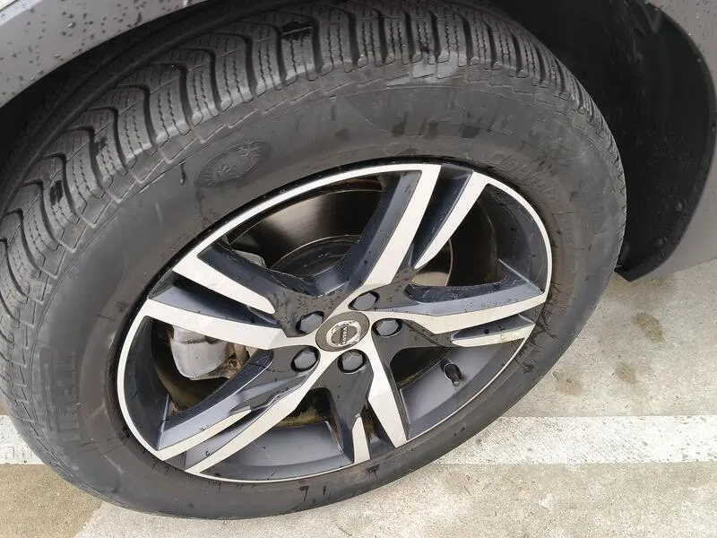 Volvo XC40 2.0 B4 G AWD R-Design - foto 47