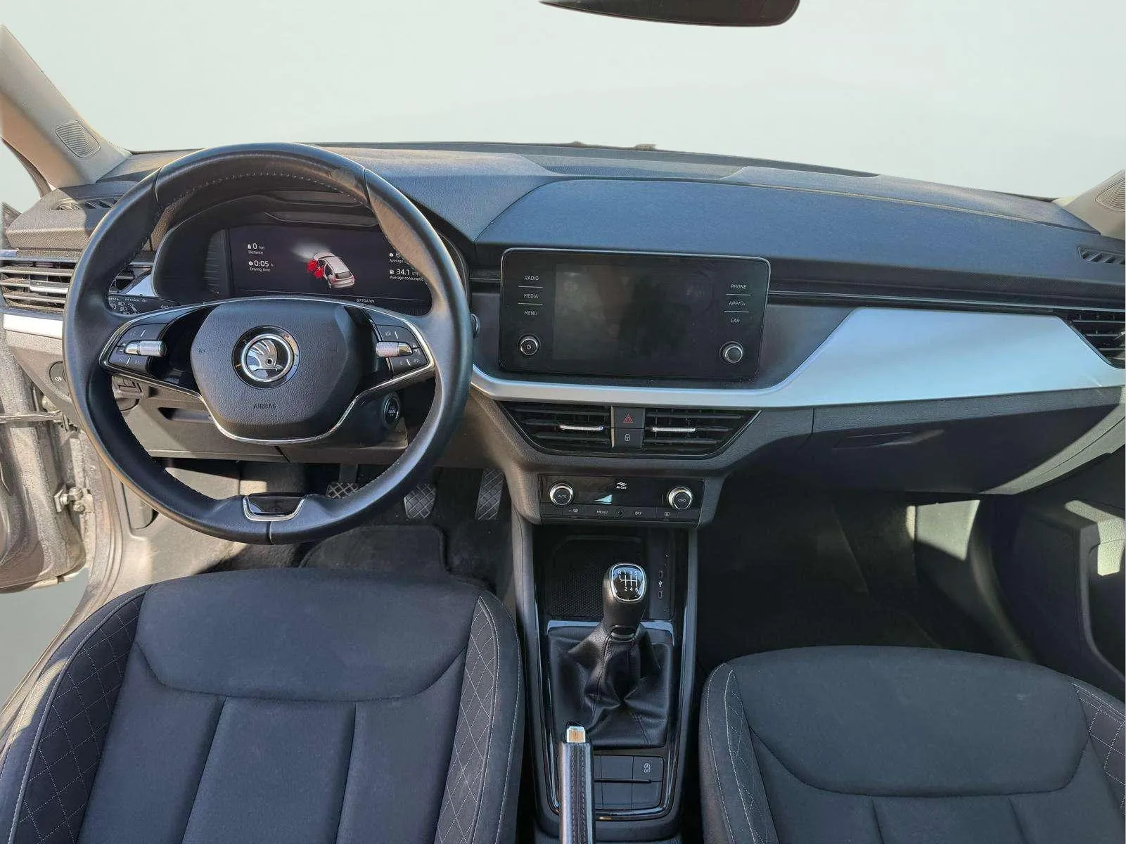 Škoda Kamiq 1.5 TSI Selection - foto 10