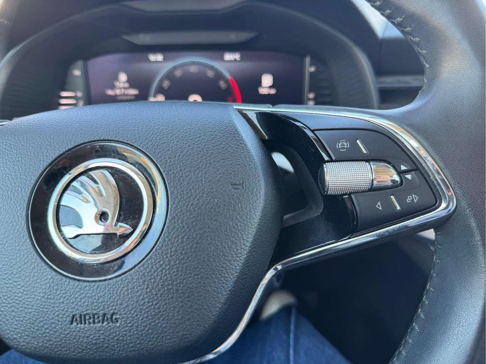 Škoda Kamiq 1.5 TSI Selection - foto 15