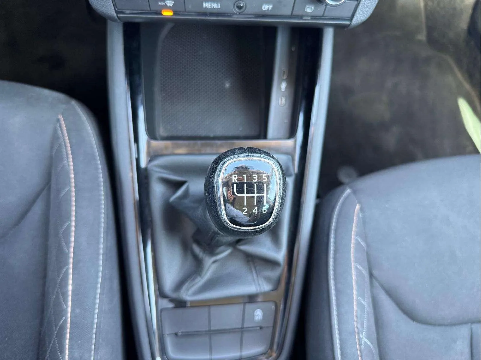 Škoda Kamiq 1.5 TSI Selection - foto 18