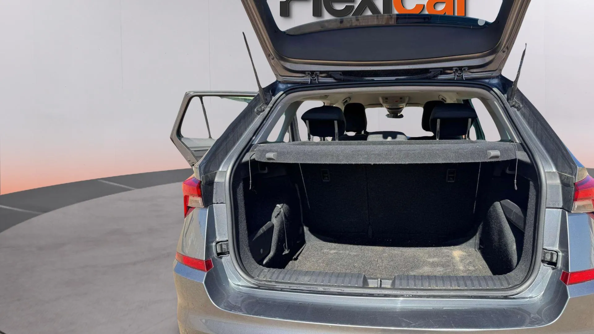 Škoda Kamiq 1.5 TSI Selection - foto 25