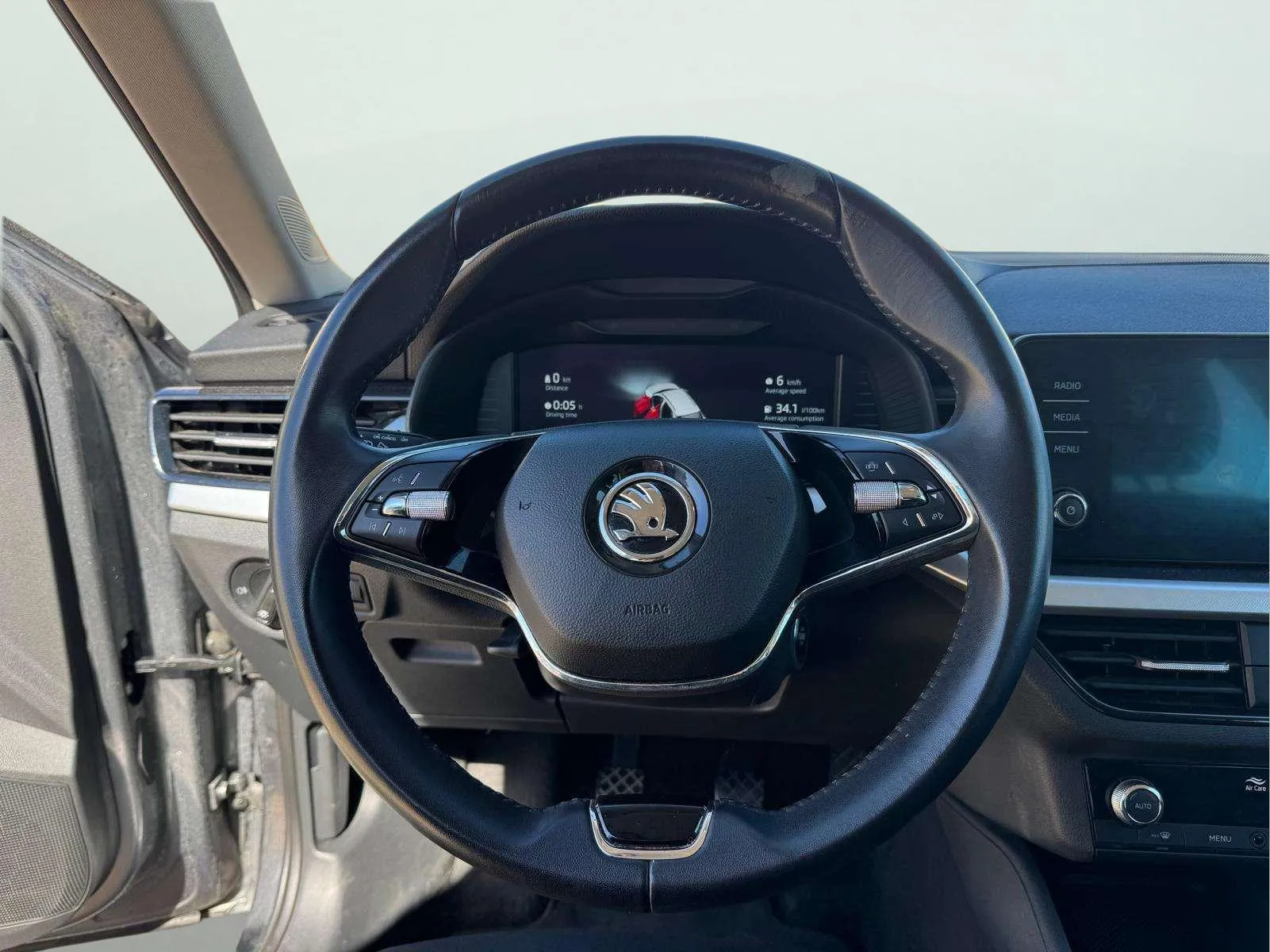 Škoda Kamiq 1.5 TSI Selection - foto 12