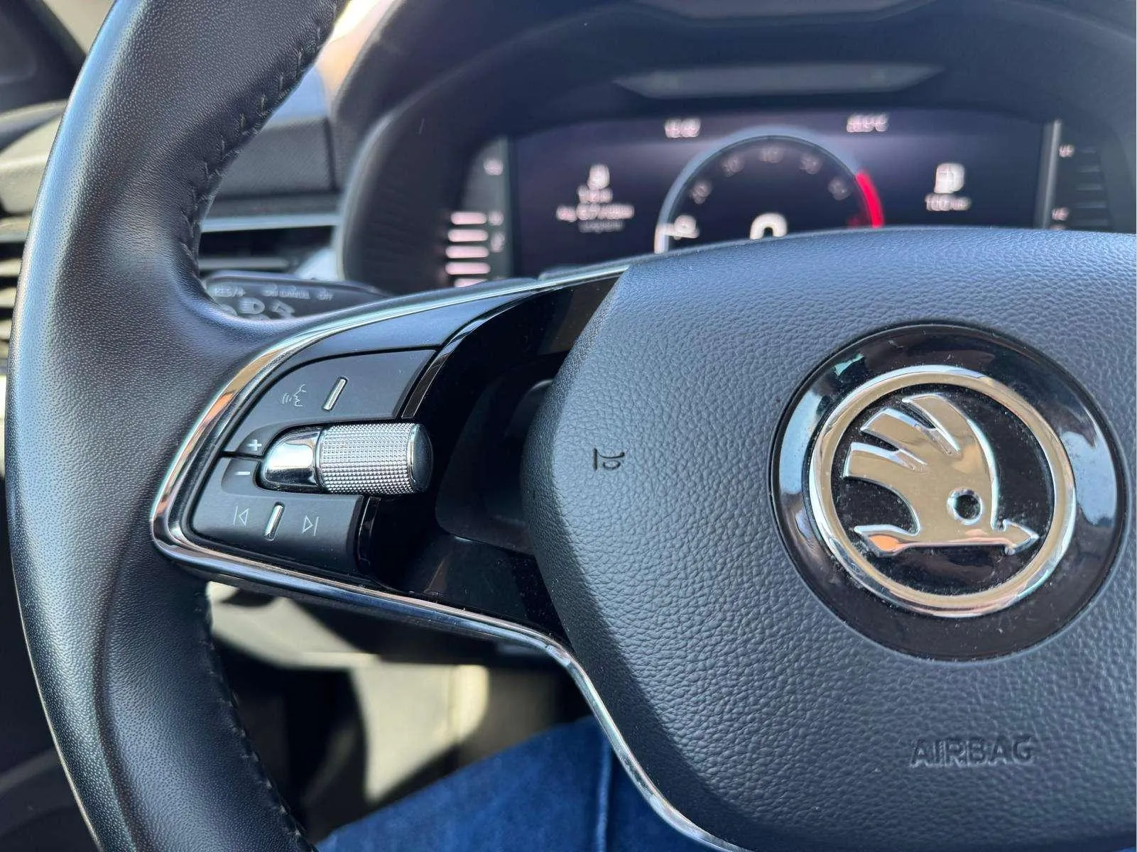 Škoda Kamiq 1.5 TSI Selection - foto 14