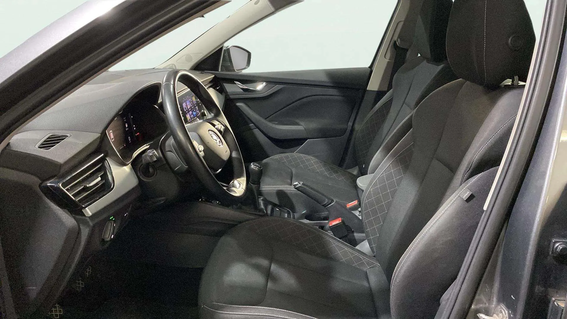 Škoda Kamiq 1.5 TSI Selection - foto 7