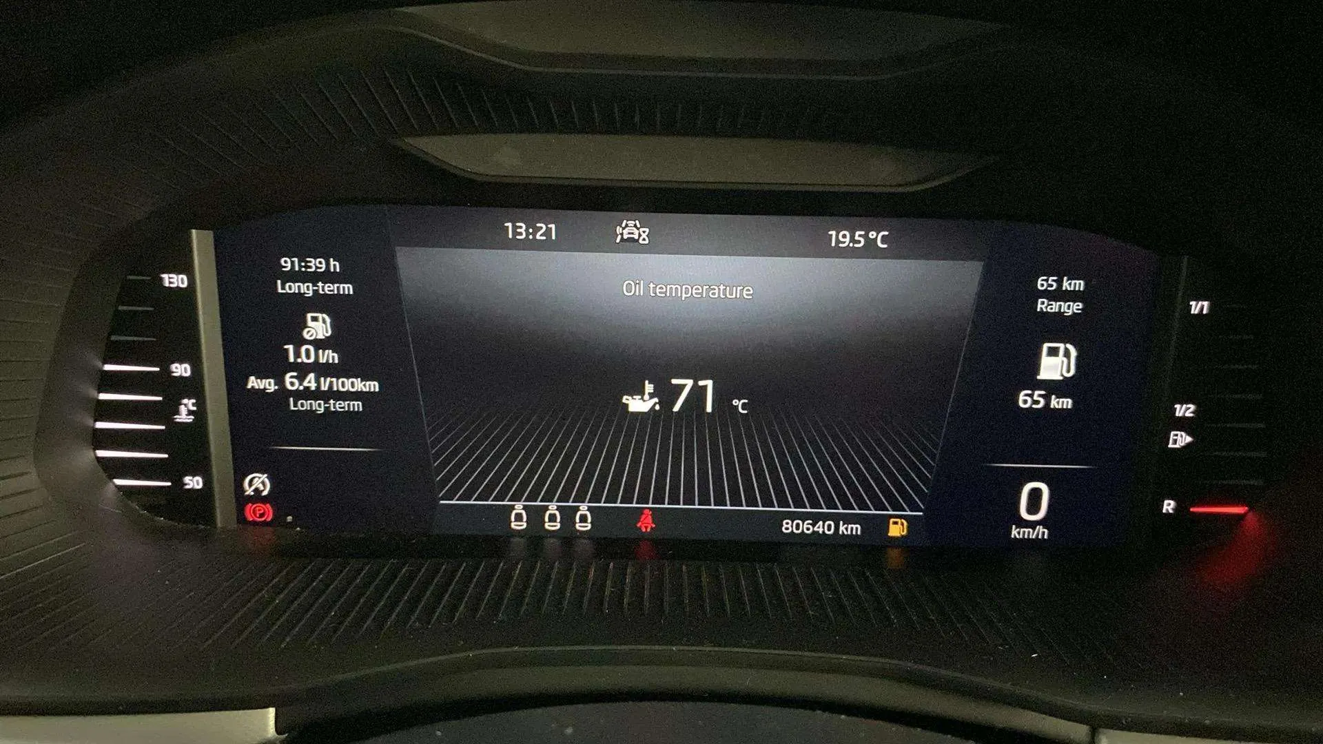Škoda Kamiq 1.5 TSI Selection - foto 17