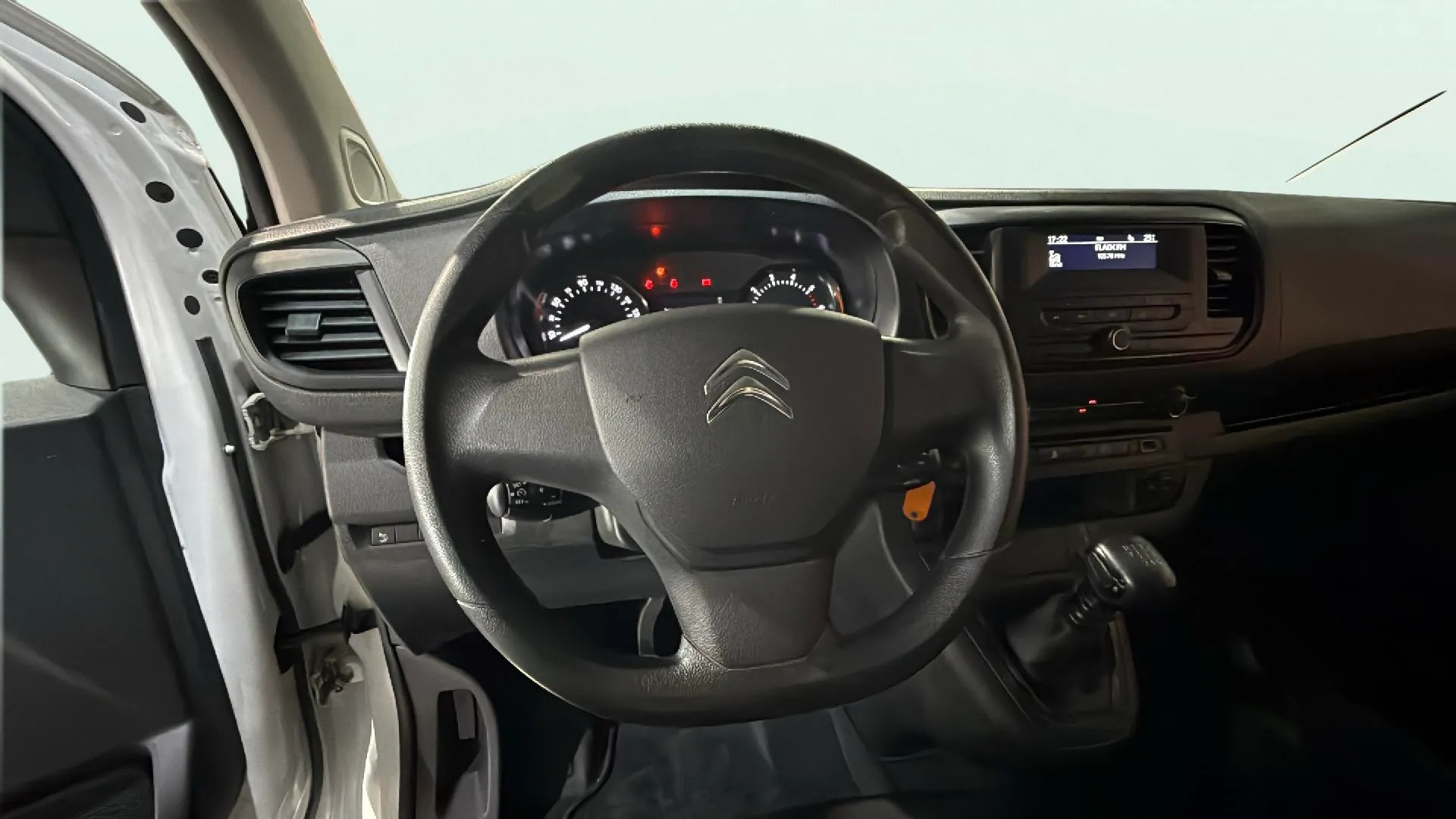 Citroën Jumpy DCab Abatible Talla M BlueHDi 120 - foto 13