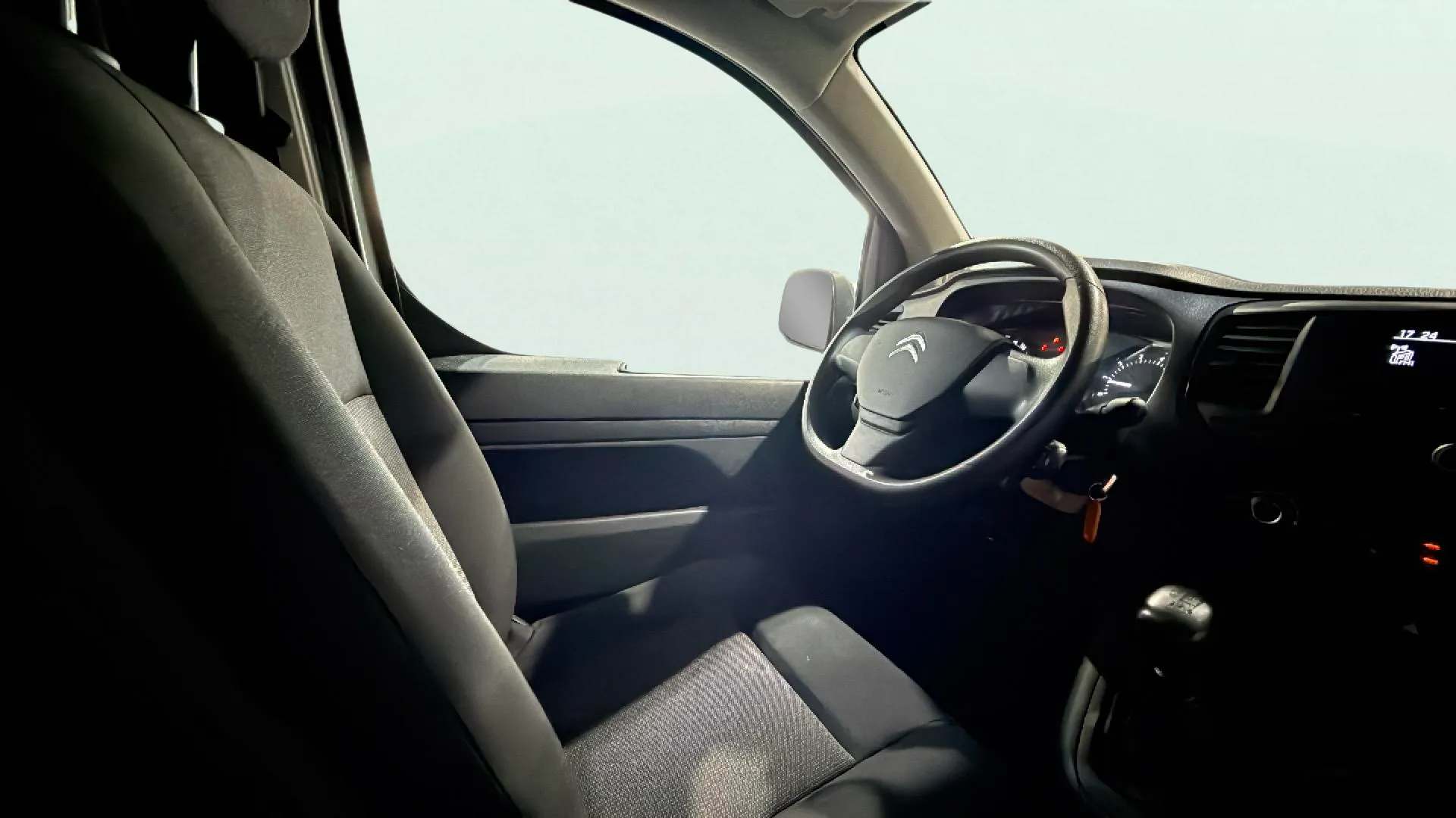 Citroën Jumpy DCab Abatible Talla M BlueHDi 120 - foto 15
