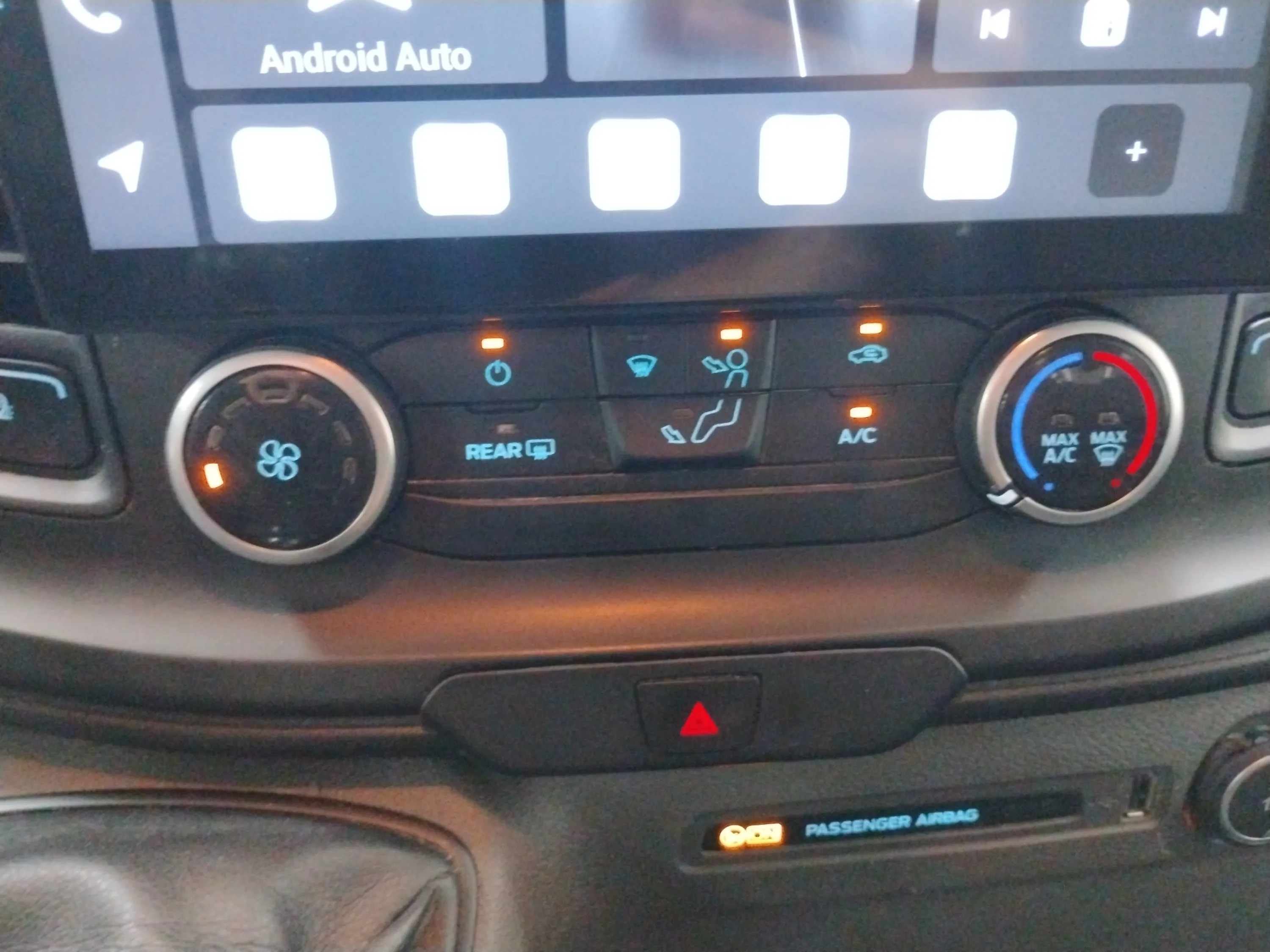Ford Transit Custom Kombi 2.0 TDCi 320 L1 Ambiente - foto 17