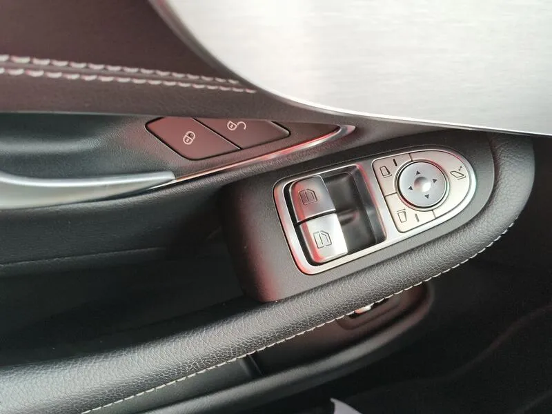 Mercedes-Benz Clase C 220 d - foto 31