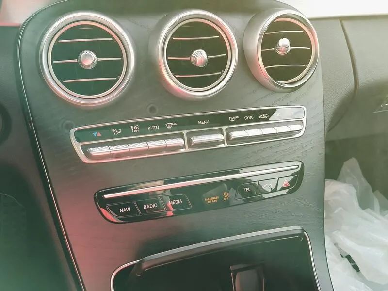 Mercedes-Benz Clase C 220 d - foto 12