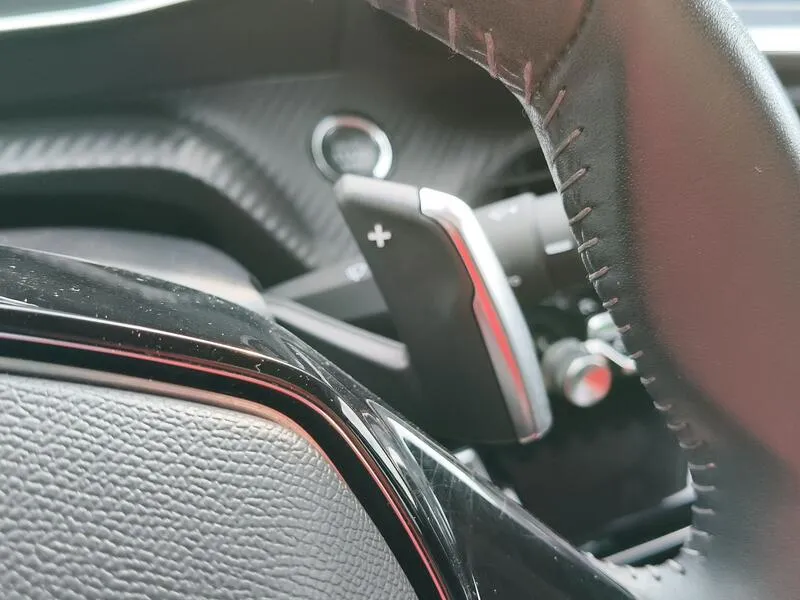 Peugeot 2008 Allure Pack PureTech - foto 26