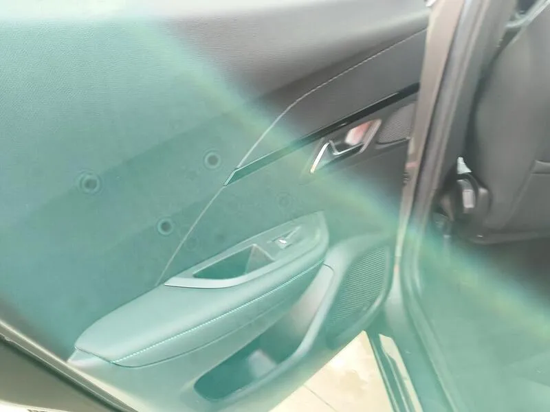 Peugeot 2008 Allure Pack PureTech - foto 36