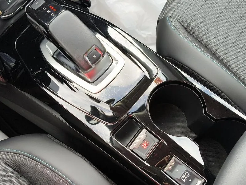 Peugeot 2008 Allure Pack PureTech - foto 13