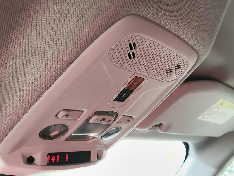 Peugeot 2008 Allure Pack PureTech - foto 23