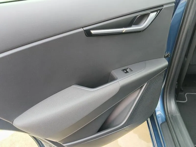 Kia Niro 1.6 GDi HEV Drive - foto 28
