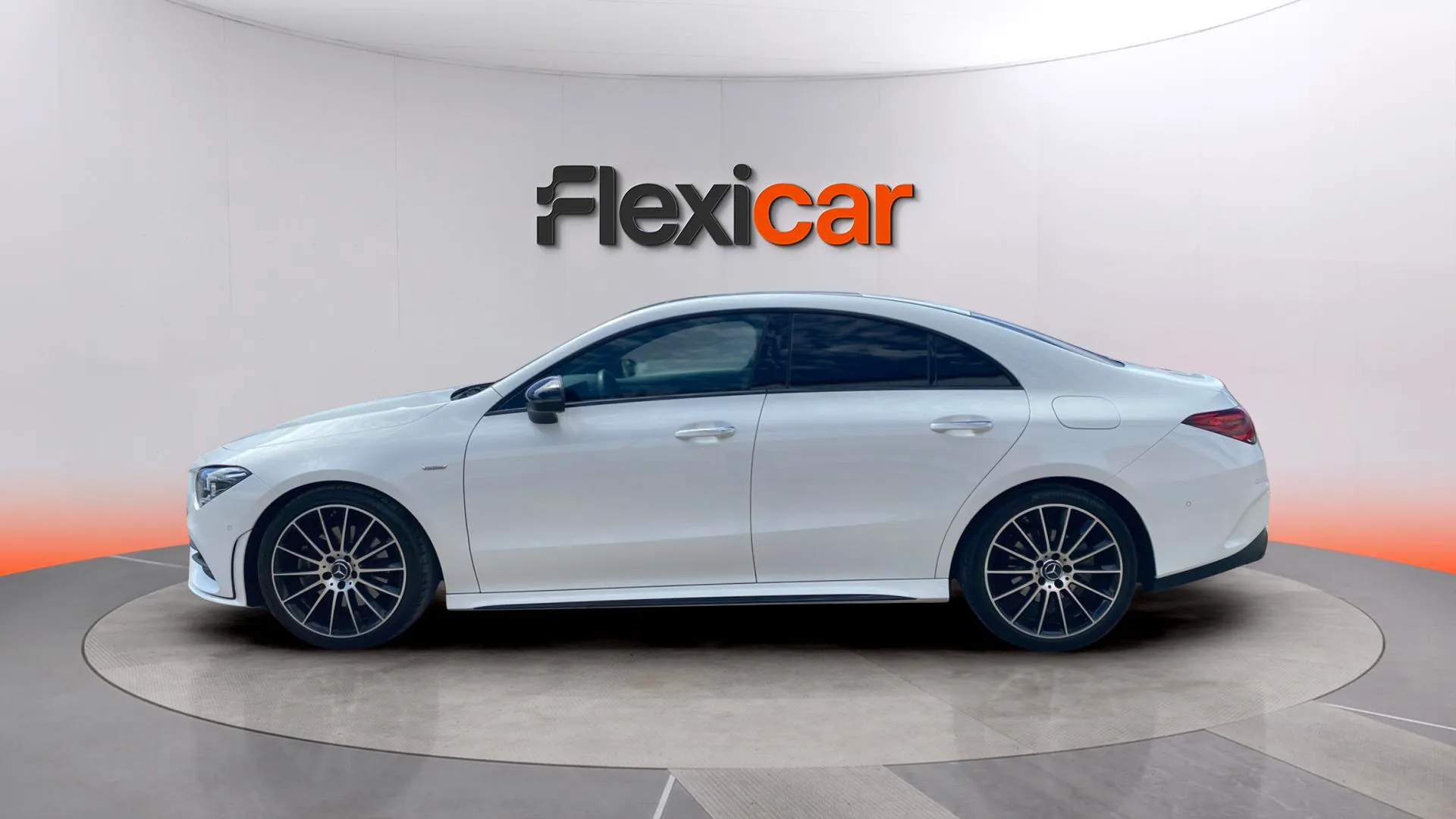 Mercedes-Benz CLA 200 - foto 4