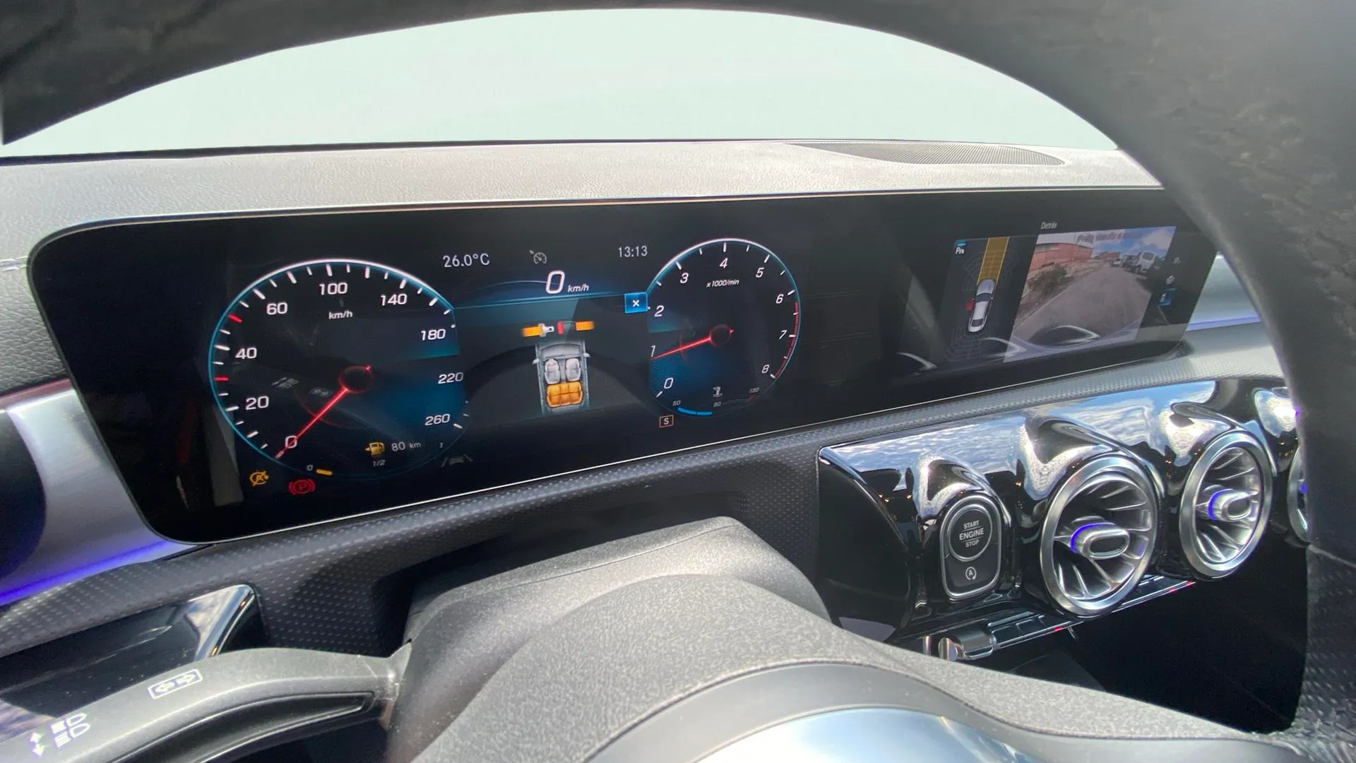 Mercedes-Benz CLA 200 - foto 12