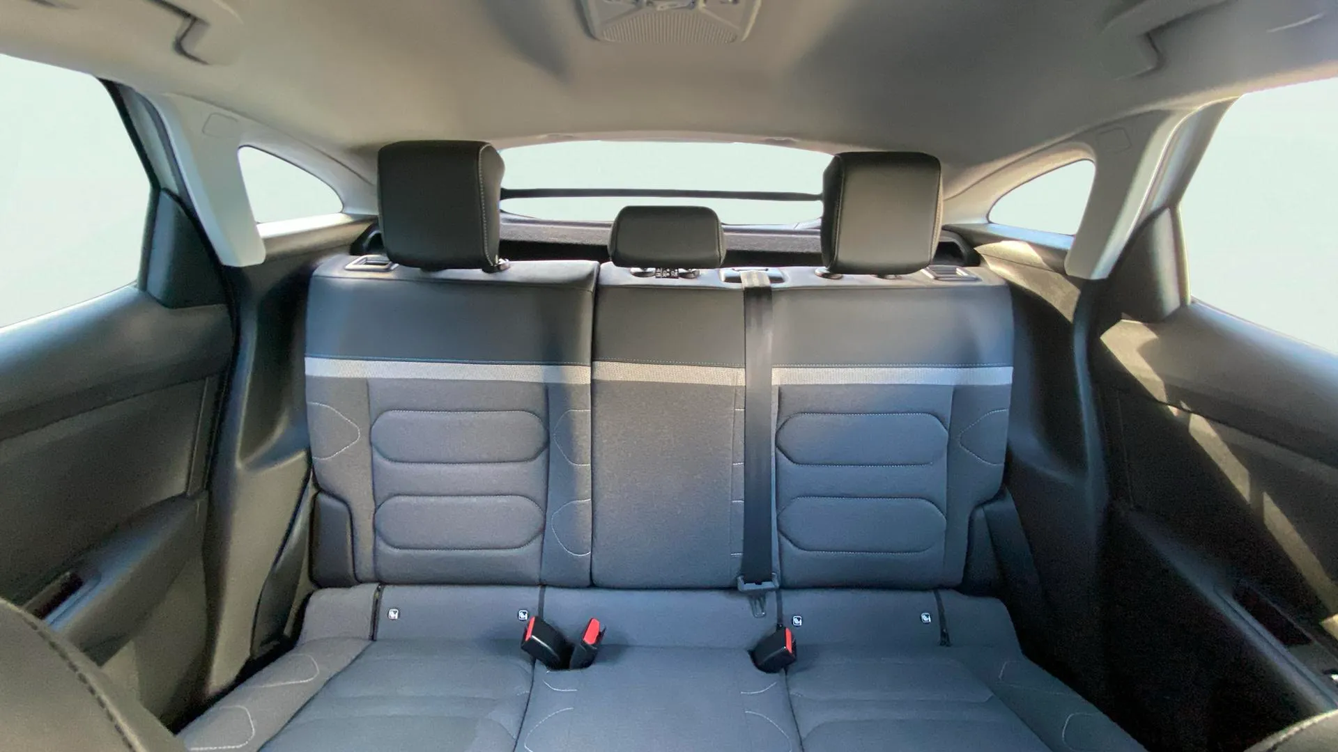 Citroën C4 PureTech 130 Plus - foto 24