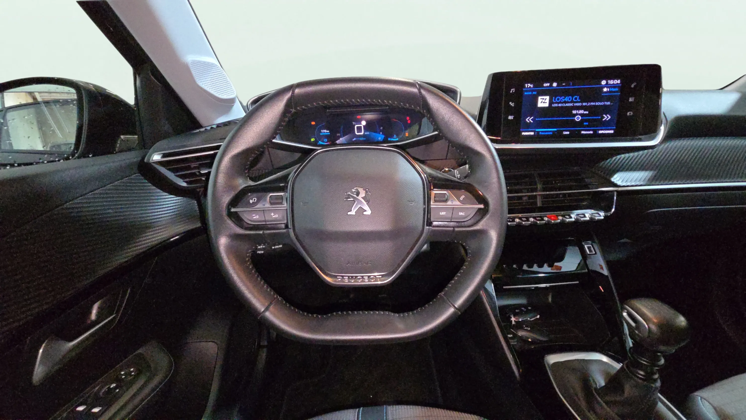 Peugeot 208 PureTech Allure - foto 11