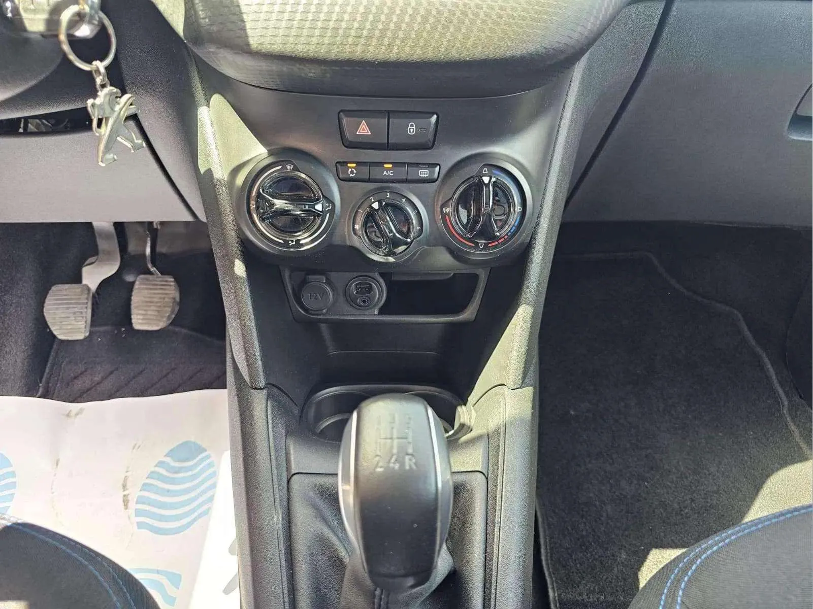 Peugeot 208 Style 1.6 BlueHDi - foto 14