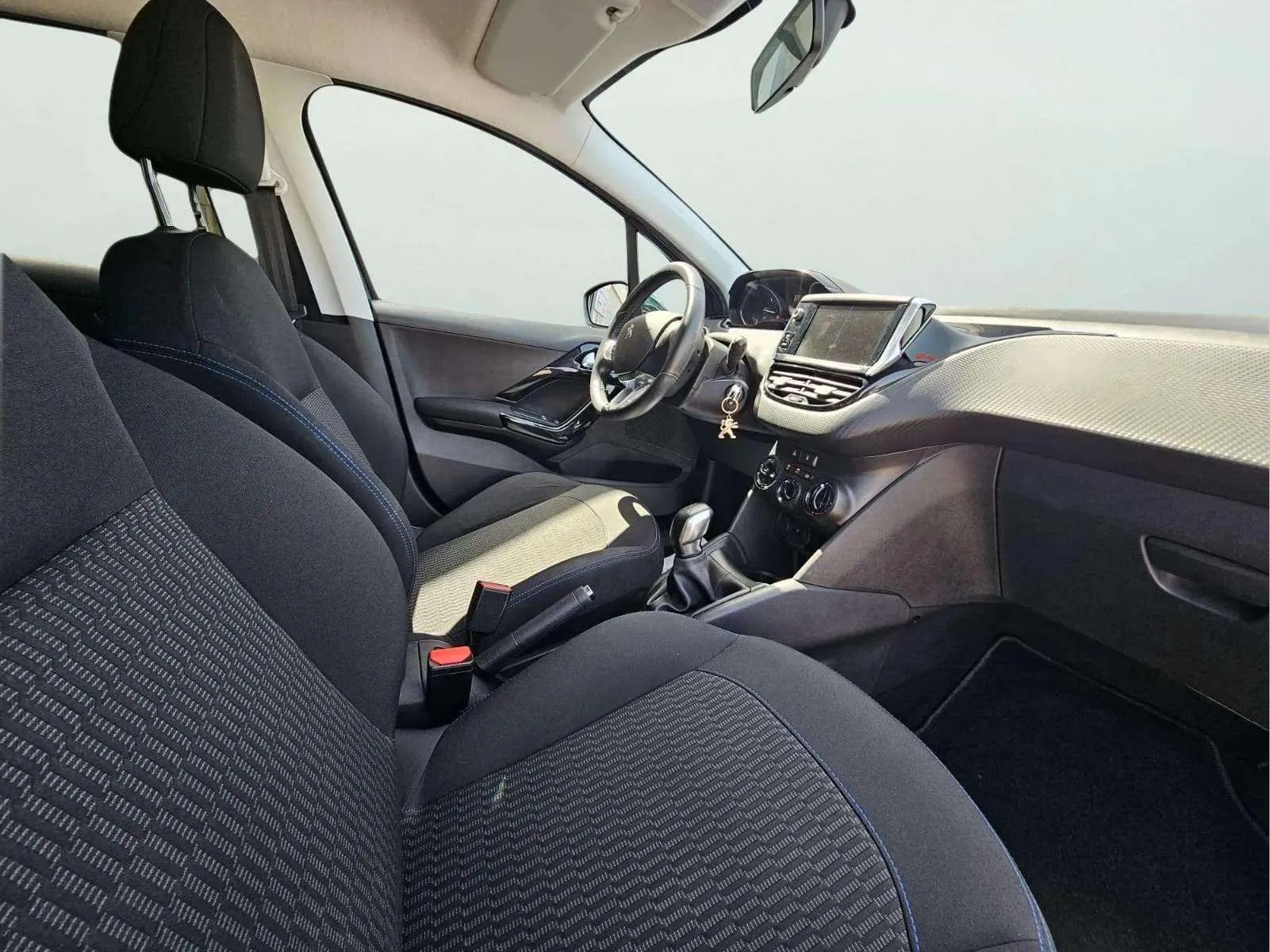 Peugeot 208 Style 1.6 BlueHDi - foto 23