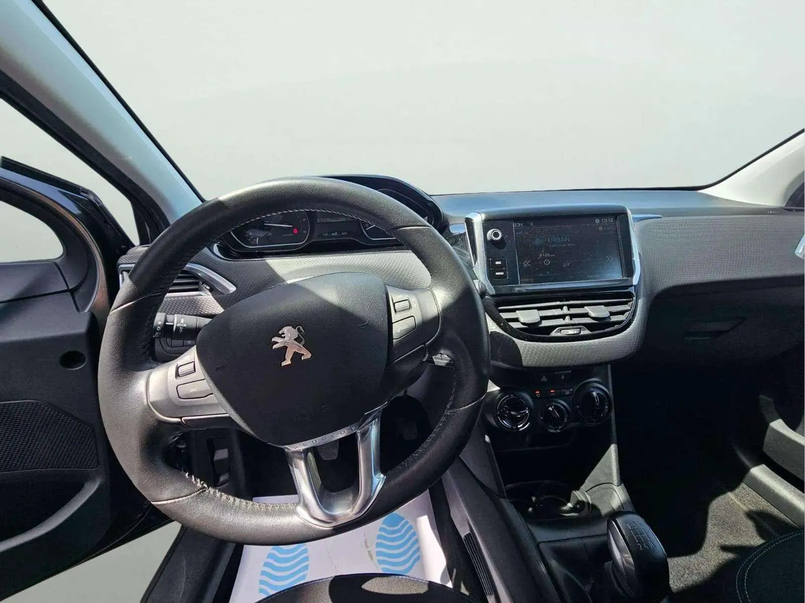 Peugeot 208 Style 1.6 BlueHDi - foto 9