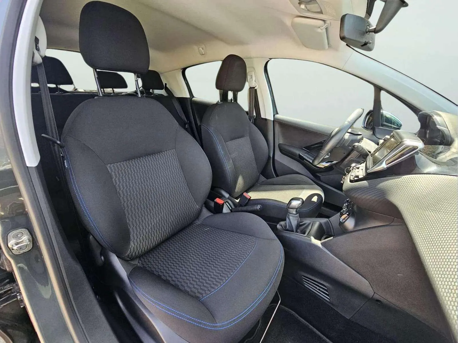 Peugeot 208 Style 1.6 BlueHDi - foto 22