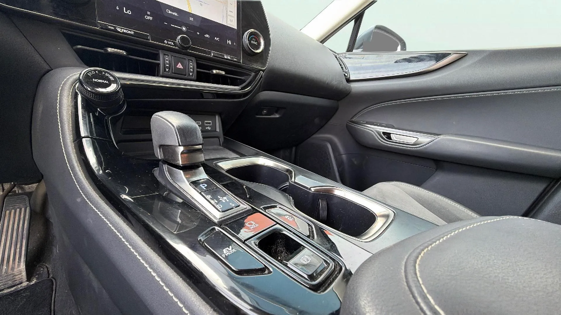Lexus NX 350h Business 2WD - foto 25
