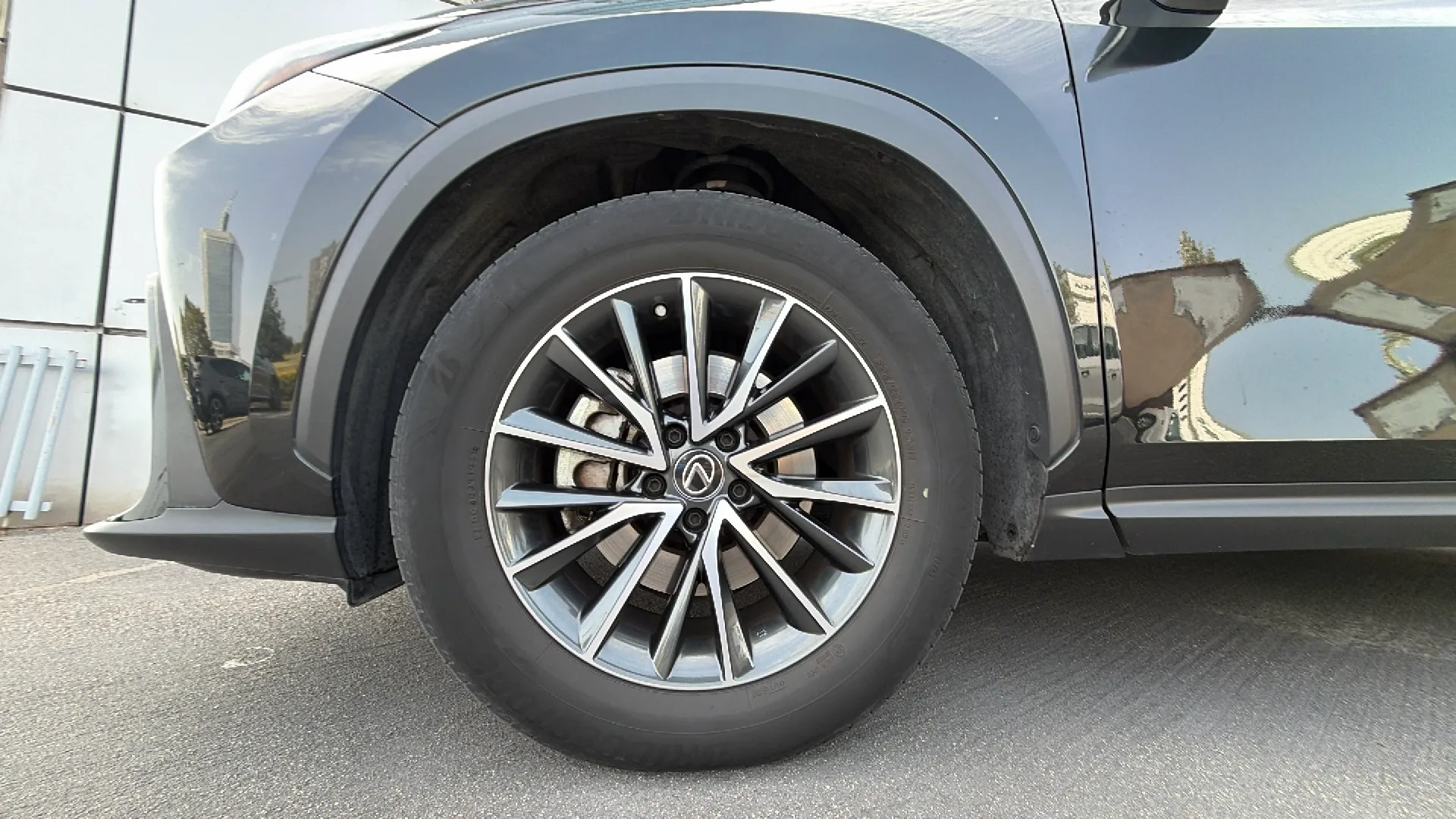 Lexus NX 350h Business 2WD - foto 35