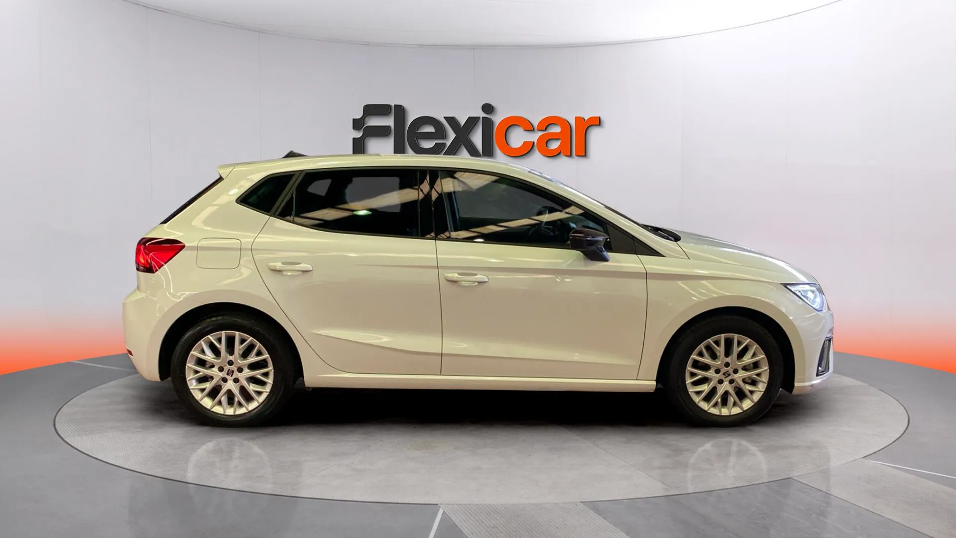 SEAT Ibiza 1.0 TSI FR - foto 8