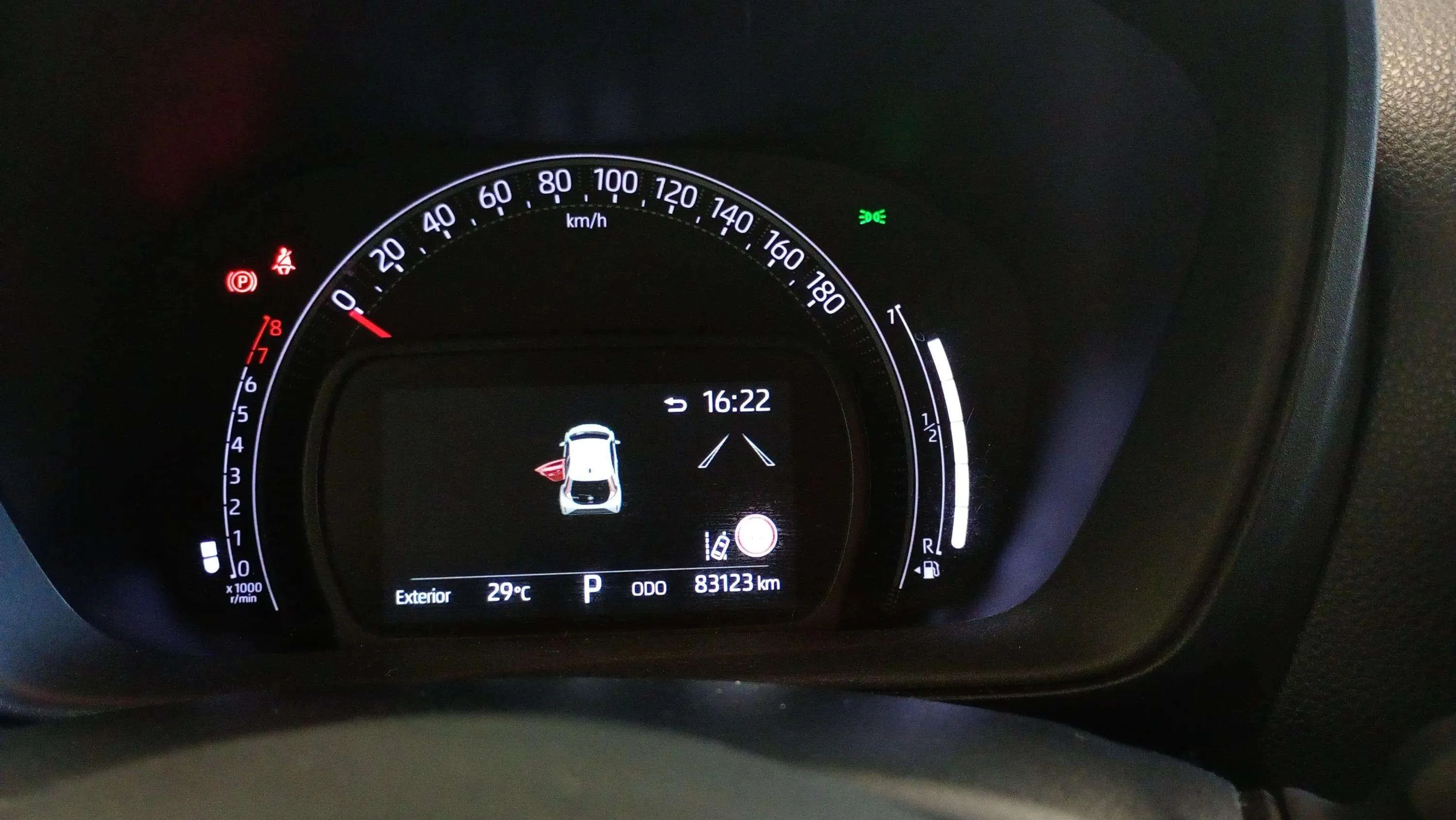 Toyota Aygo 1.0 70 x-play - foto 14