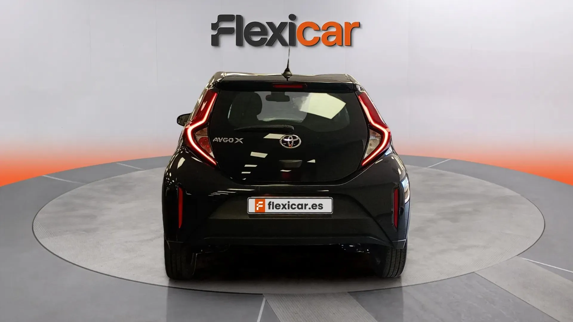 Toyota Aygo 1.0 70 x-play - foto 3