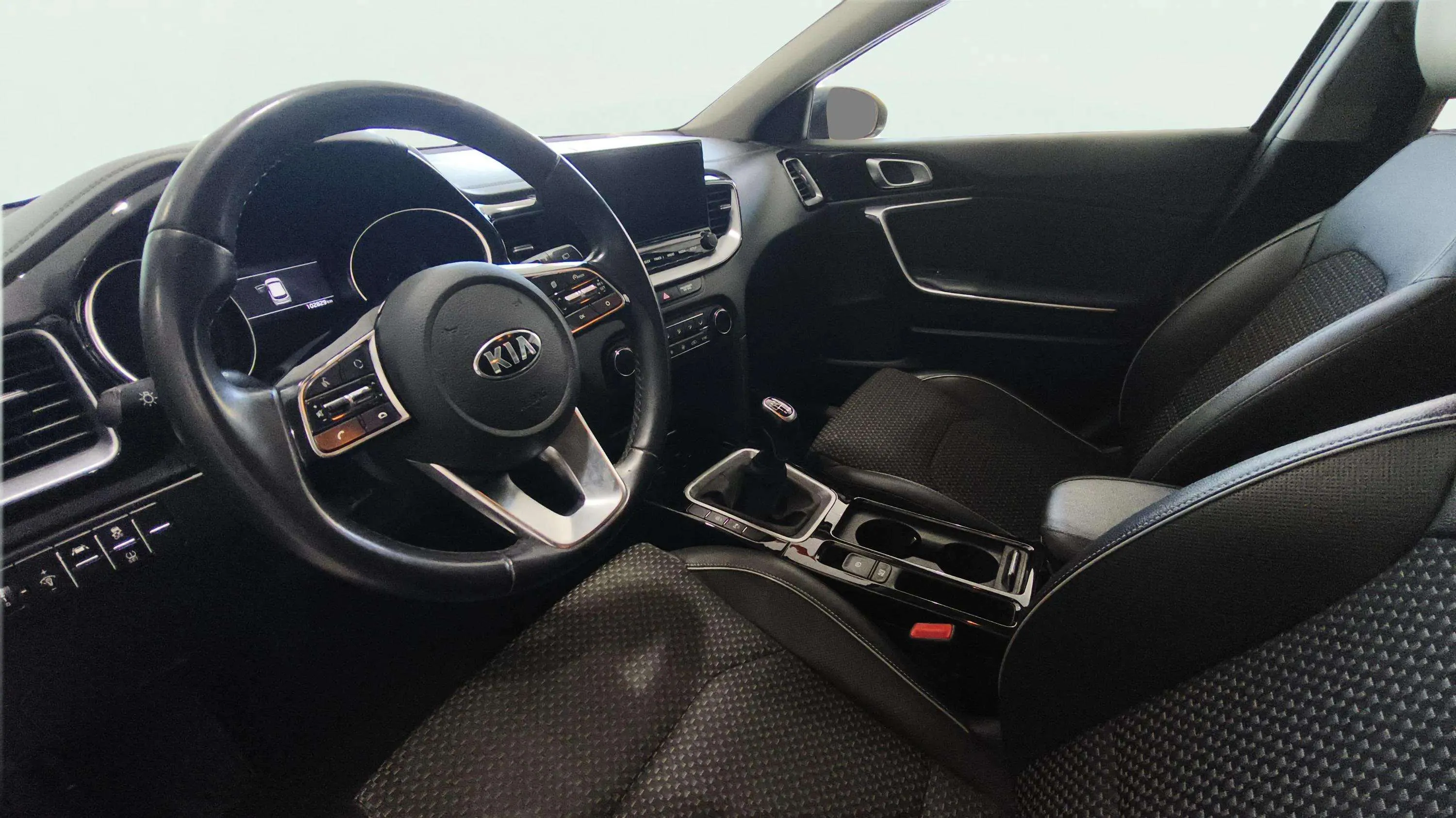 Kia XCeed 1.0 T-GDi Concept - foto 11