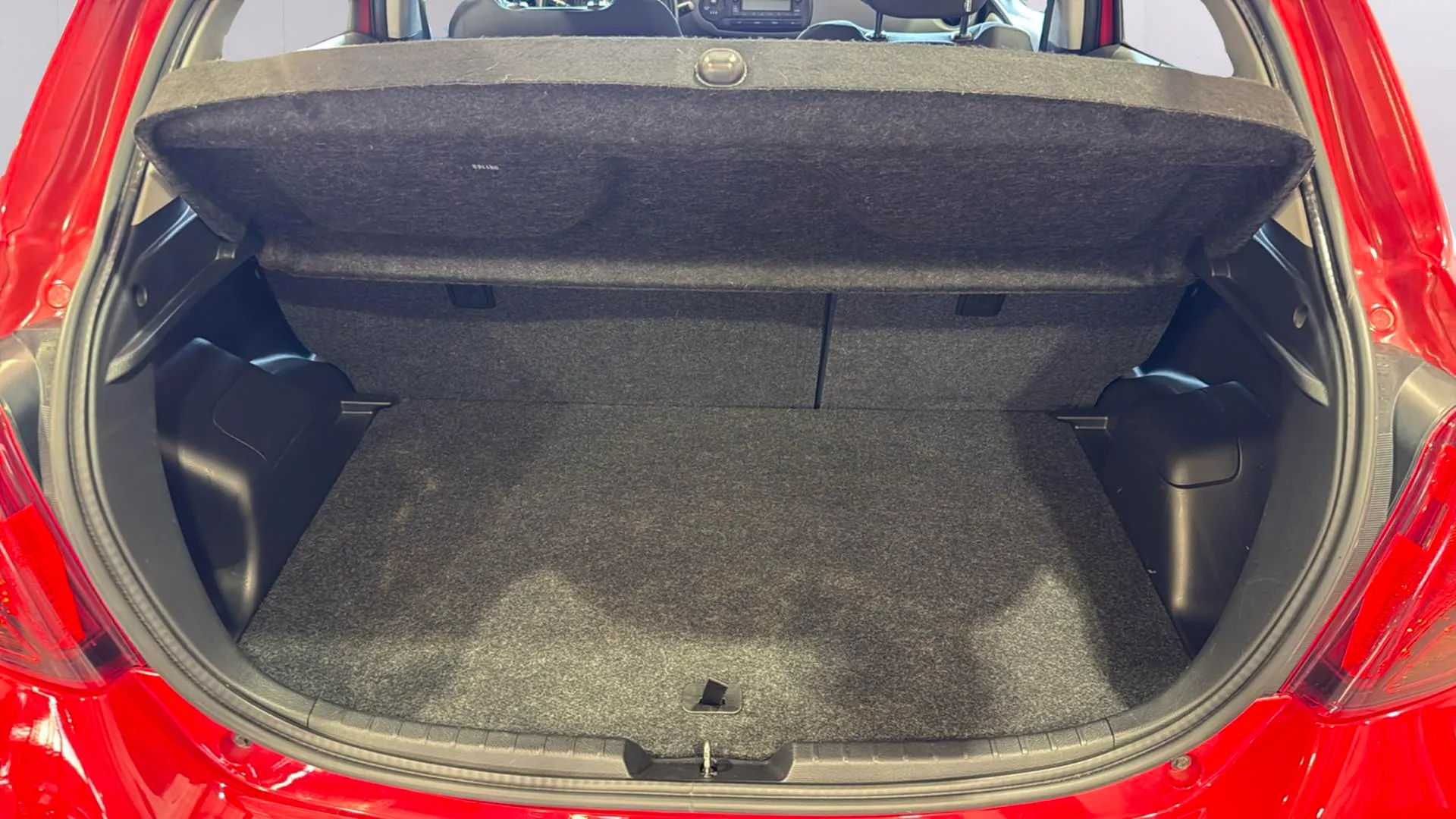 Toyota Yaris 1.0 70 Active - foto 12