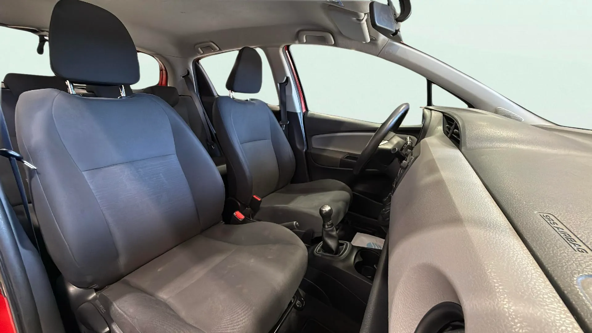 Toyota Yaris 1.0 70 Active - foto 9