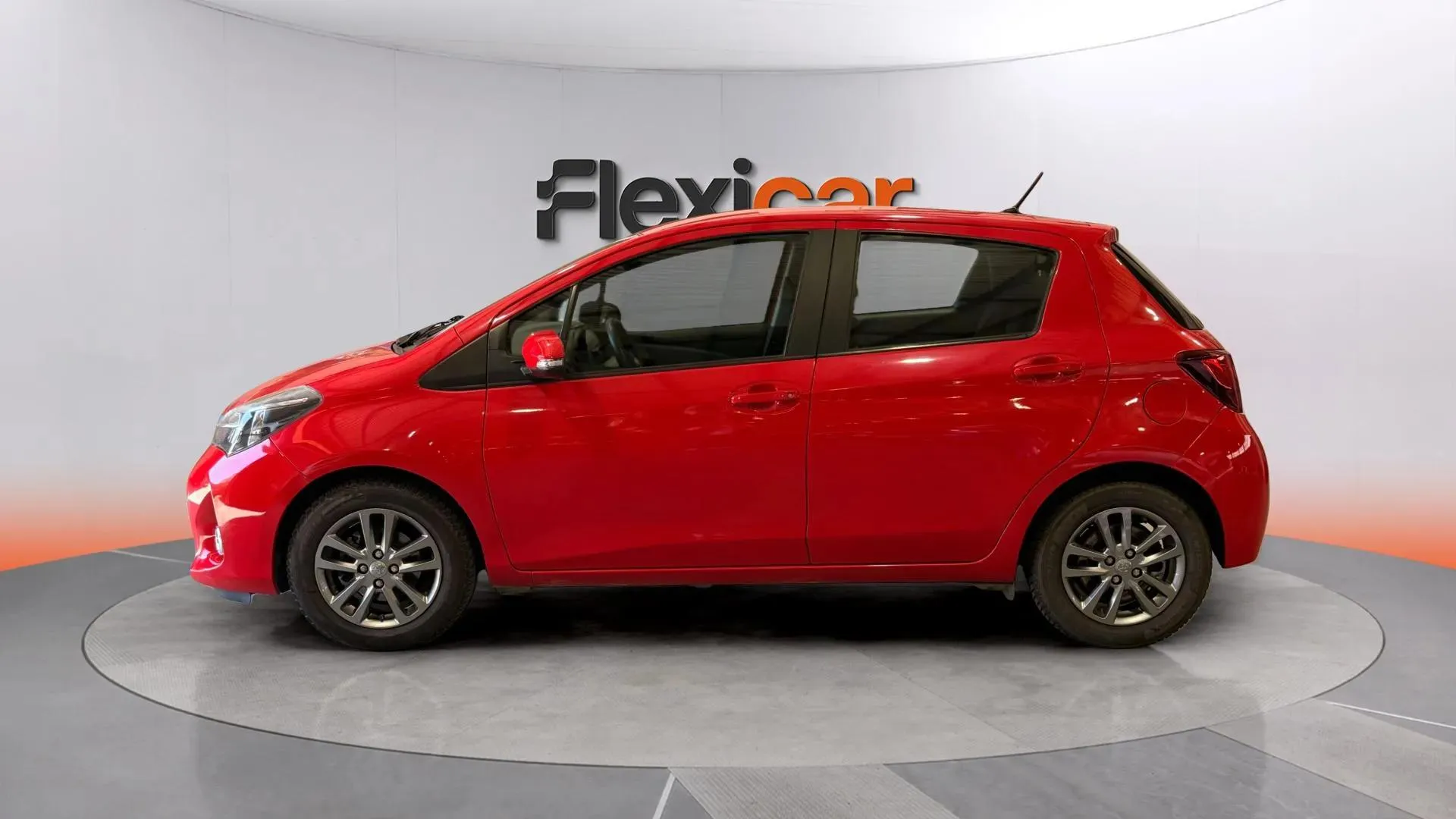 Toyota Yaris 1.0 70 Active - foto 4