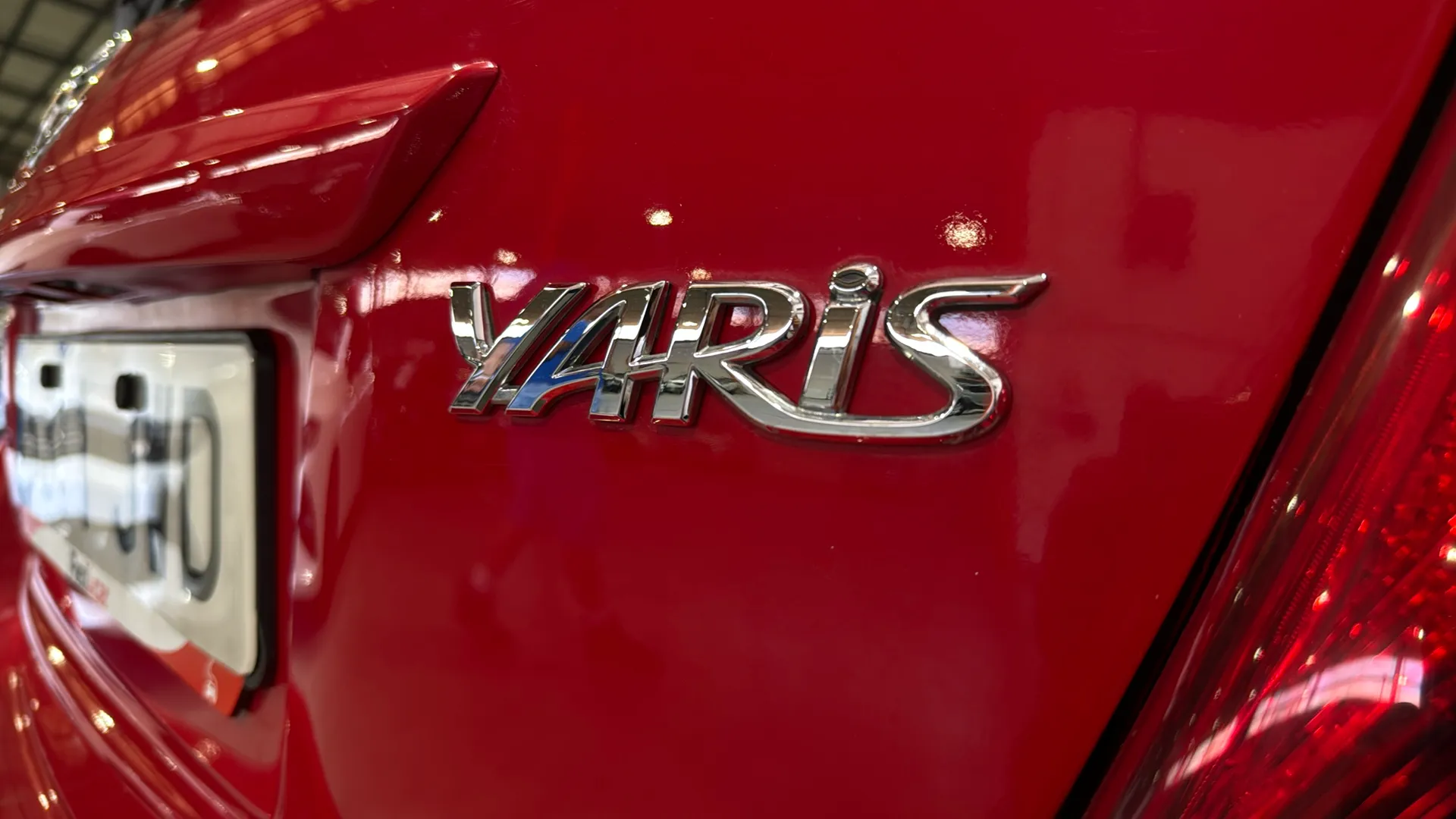 Toyota Yaris 1.0 70 Active - foto 23