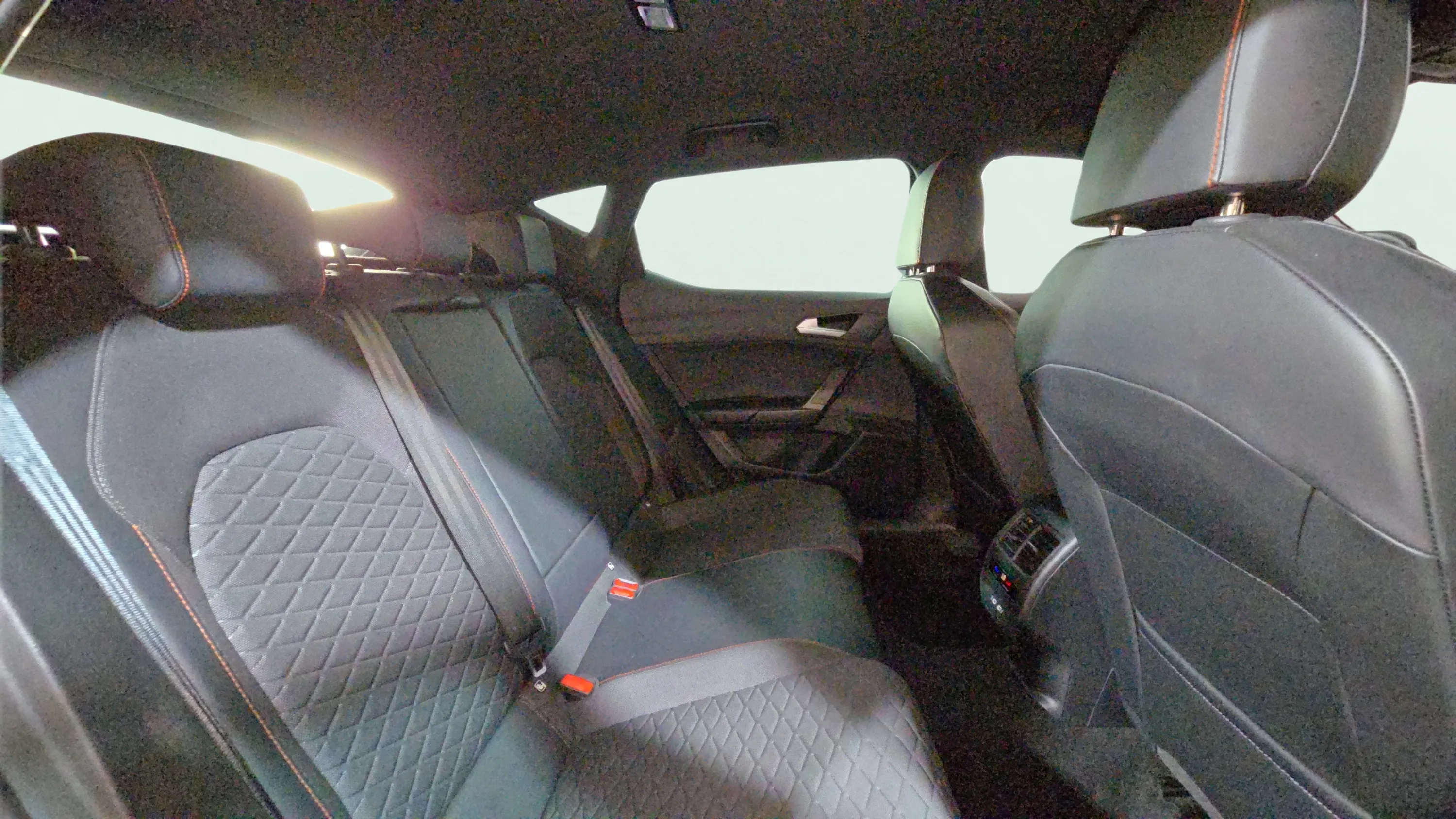 SEAT León 1.0 eTSI DSG-7 FR 25 Aniv - foto 20