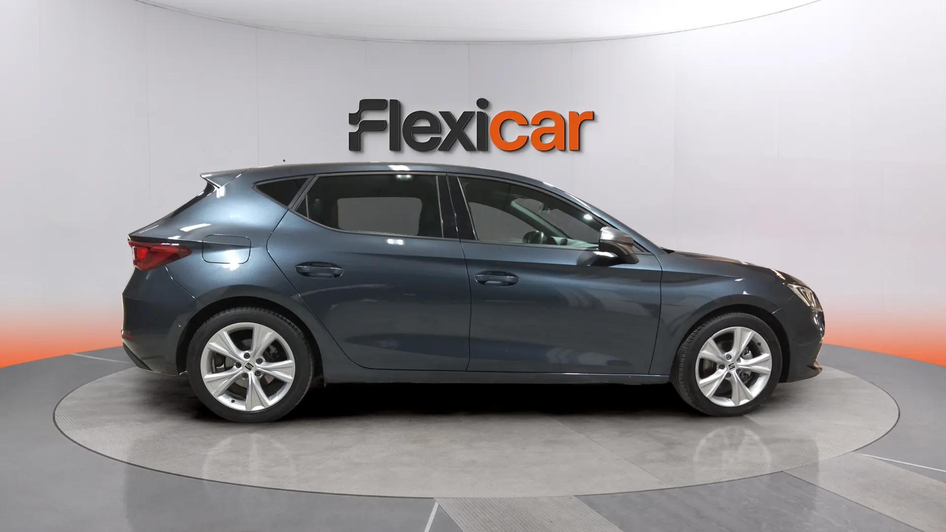 SEAT León 1.0 eTSI DSG-7 FR 25 Aniv - foto 8