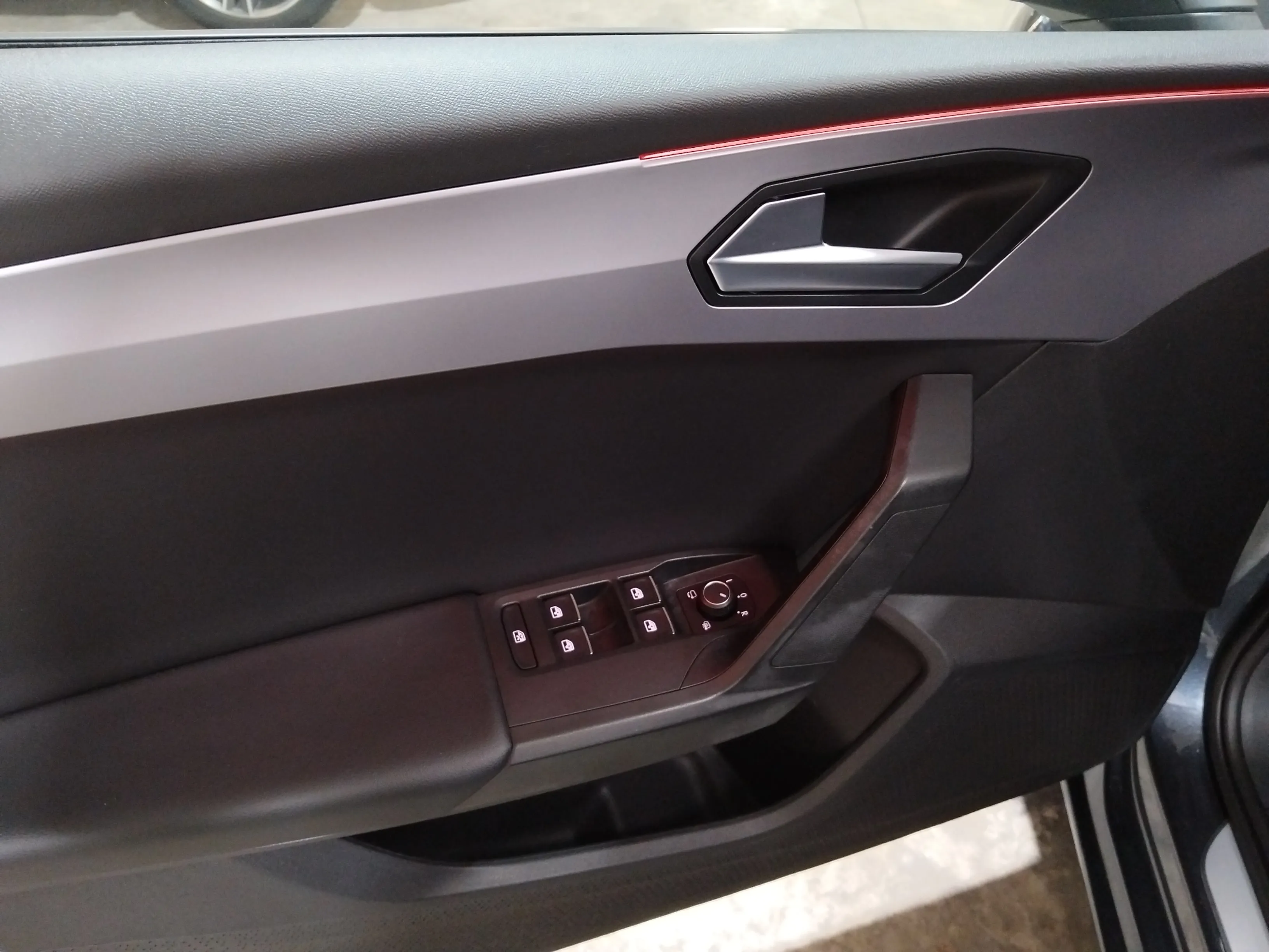 SEAT León 1.0 eTSI DSG-7 FR 25 Aniv - foto 19