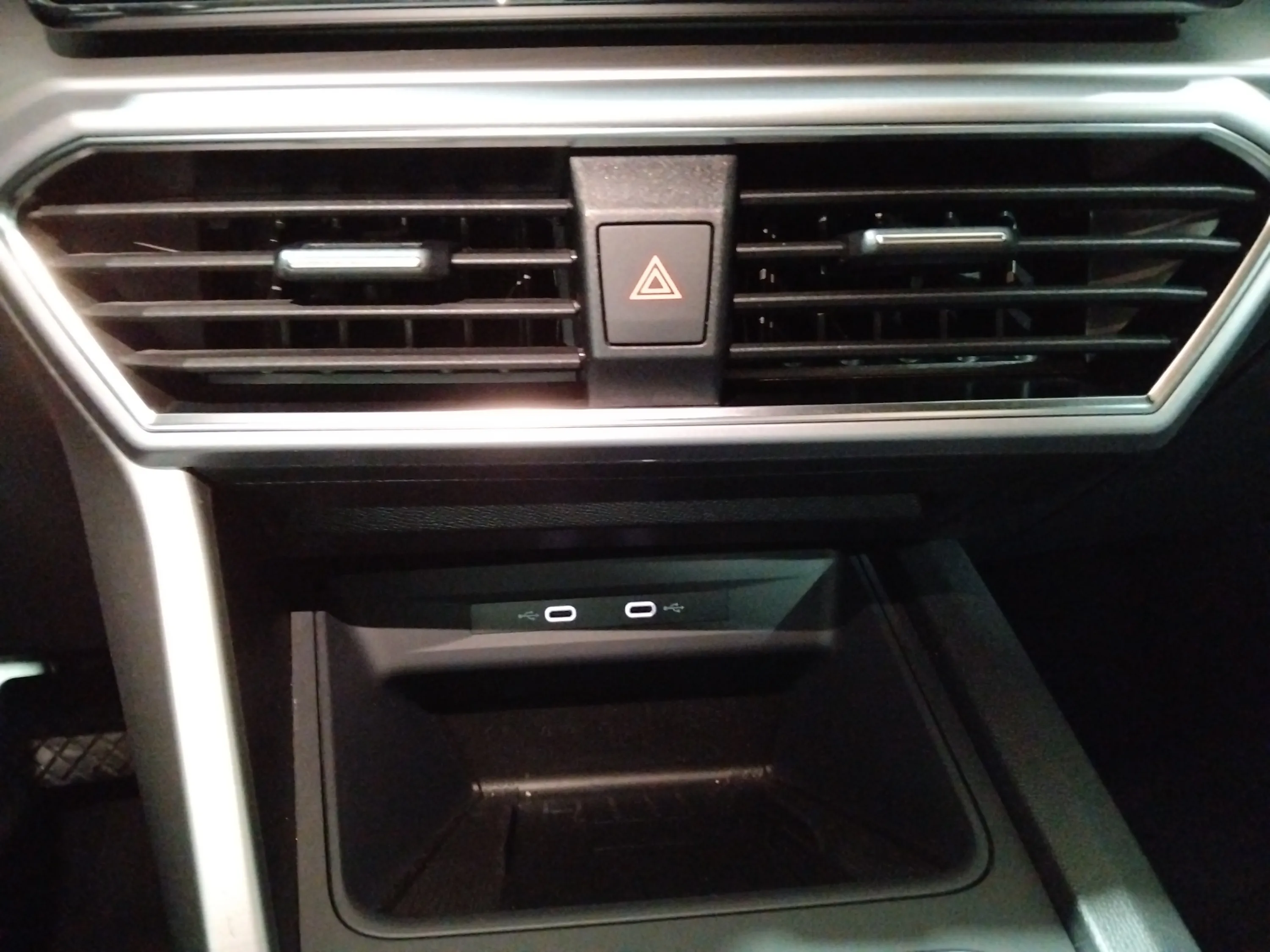 SEAT León 1.0 eTSI DSG-7 FR 25 Aniv - foto 21