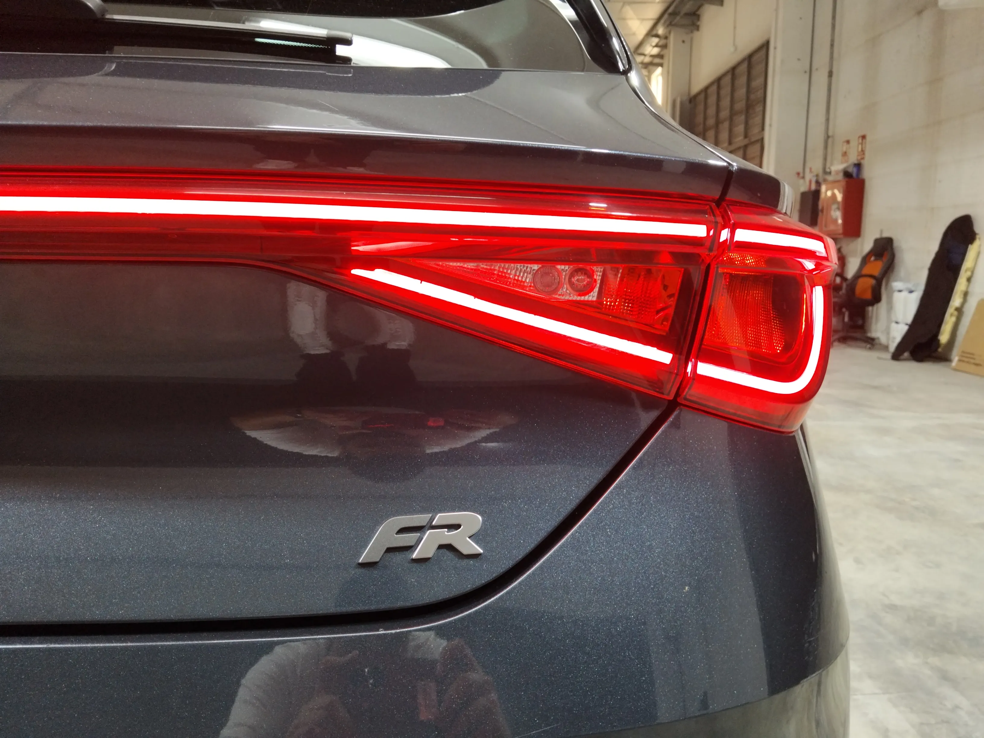 SEAT León 1.0 eTSI DSG-7 FR 25 Aniv - foto 18